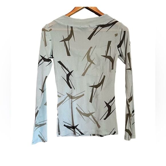 3 for $30! Mexx long sleeve pattern top - Picture 8 of 8